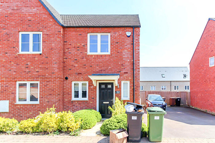 2 Bedroom Semi-Detached House To Rent In Lamport Way, Wellingborough, NN8