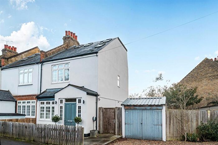 3 Bedroom End Of Terrace House For Sale In Kings Road Long Ditton, Surbiton, KT6