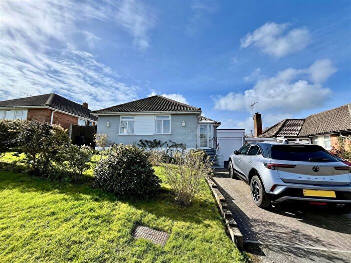2 Bedroom Detached Bungalow For Sale In Smugglers Way, Fairlight, Hastings, TN35