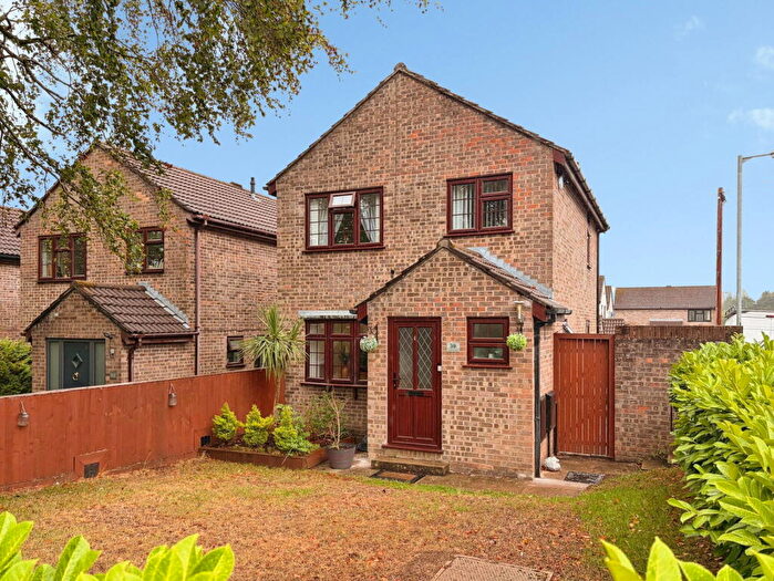 3 Bedroom Detached House For Sale In Sturminster Road, Bristol, BS14