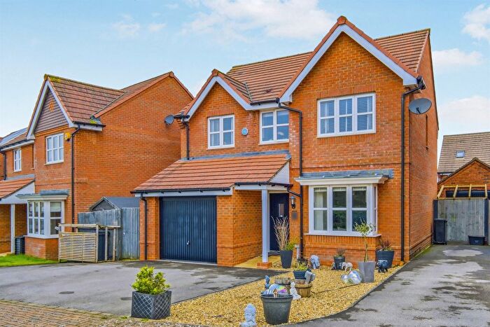 4 Bedroom Detached House For Sale In Witan Drive, Amesbury, Salisbury, SP4