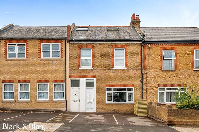 1 Bedroom Flat For Sale In Avenue Road, Beckenham, BR3