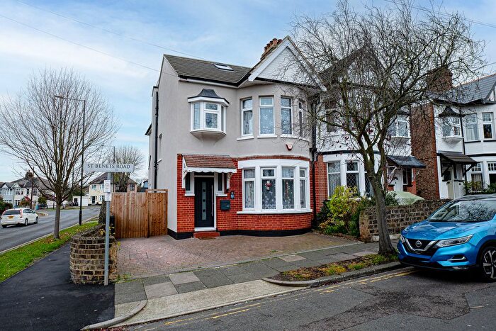 5 Bedroom Semi Detached House For Sale In St Benets Road, Southend-On-Sea, SS2