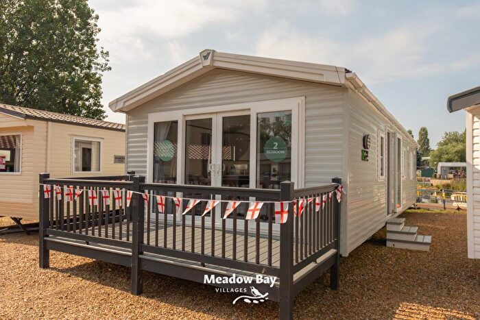 2 Bedroom Park Home For Sale In Crow Lane, Little Billing, Northampton, NN3