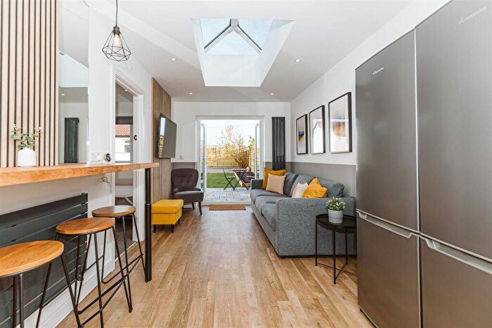 6 Bedroom House To Rent In Eighth Avenue, Bristol, BS7