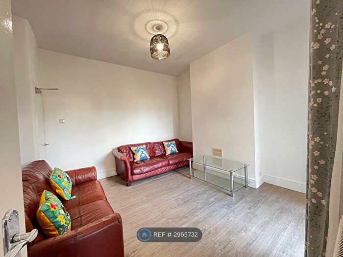 5 Bedroom End Terrace House To Rent In Cambridge Road, Bristol, BS7