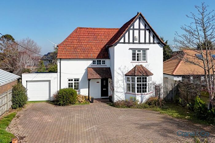 4 Bedroom Detached House For Sale In Dittons Road, Polegate, BN26