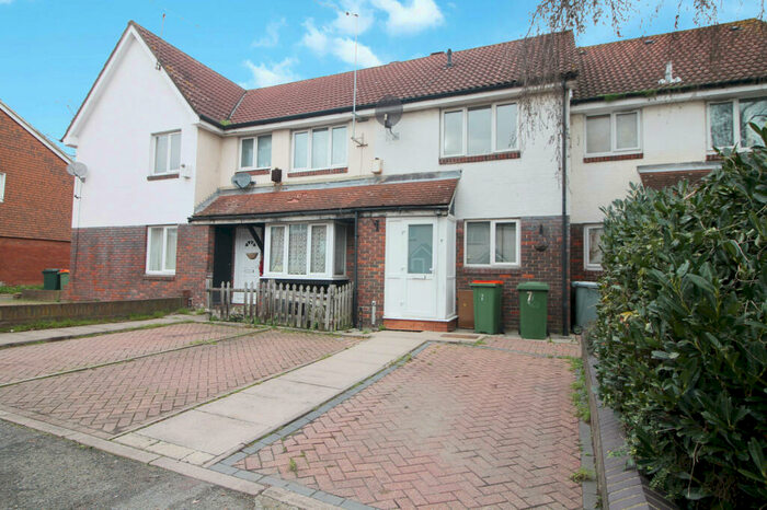 2 Bedroom Terraced House To Rent In London, E16