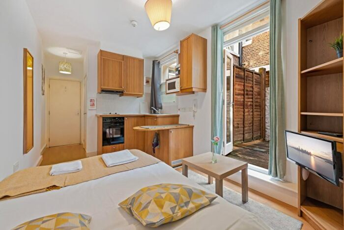 Studio To Rent In Fairholme Road, London, W14