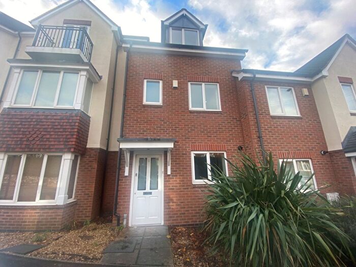 3 Bedroom Property To Rent In Levetts Fields, Lichfield, WS13