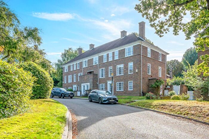 3 Bedroom Maisonette For Sale In College Road, Dulwich, SE21