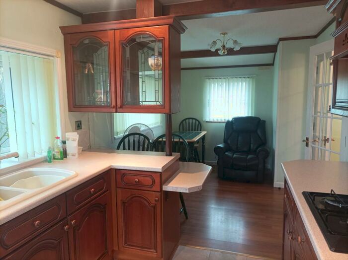 2 Bedroom Park Home For Sale In New Orchard Park, Littleport, Ely, CB6