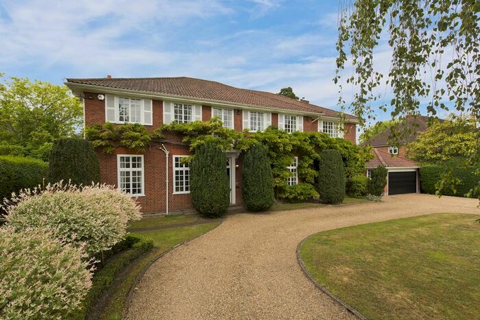6 Bedroom Detached House To Rent In New Road, Esher, KT10