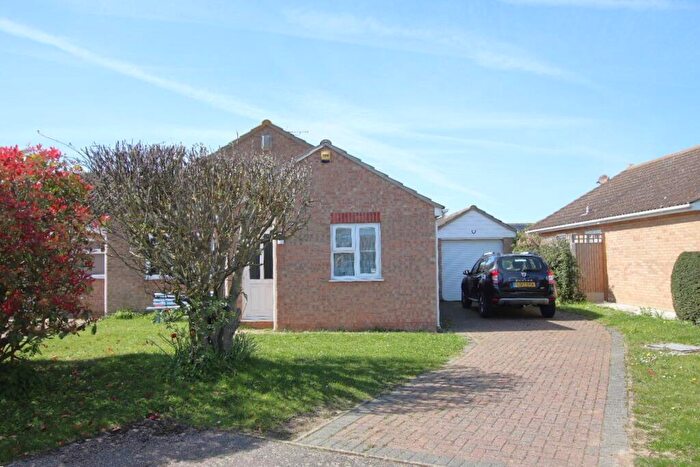 3 Bedroom Bungalow For Sale In Felixstowe Close, Clacton On Sea, CO16