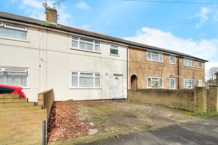 3 Bedroom Terraced House To Rent In Whitethorn Avenue, Yiewsley, West Drayton, UB7