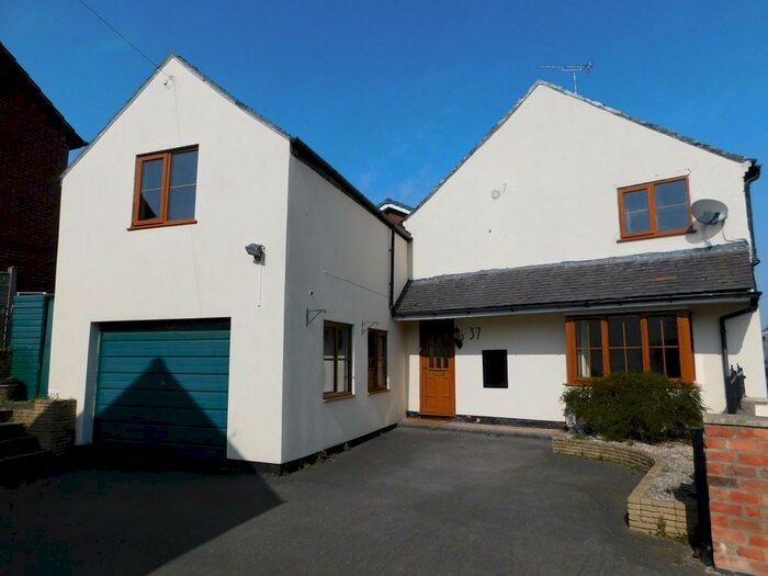 4 Bedroom Cottage To Rent In Main Street, Netherseal, DE12