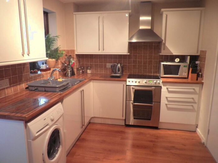 2 Bedroom Semi-Detached House To Rent In Suffield Close, Long Stratton, Norwich, NR15