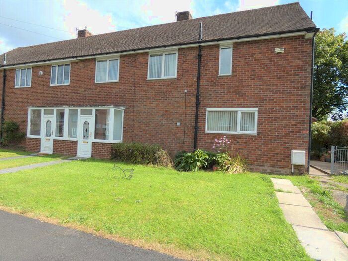 2 Bedroom Flat To Rent In A Gilhouse Ave, Lea, PR2