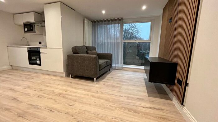 1 Bedroom Apartment To Rent In North Grange Road, Headingley, Leeds, LS6