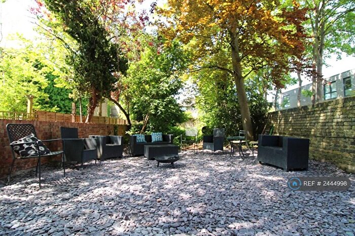 2 Bedroom Flat To Rent In Bensham Manor Road, Thornton Heath, CR7