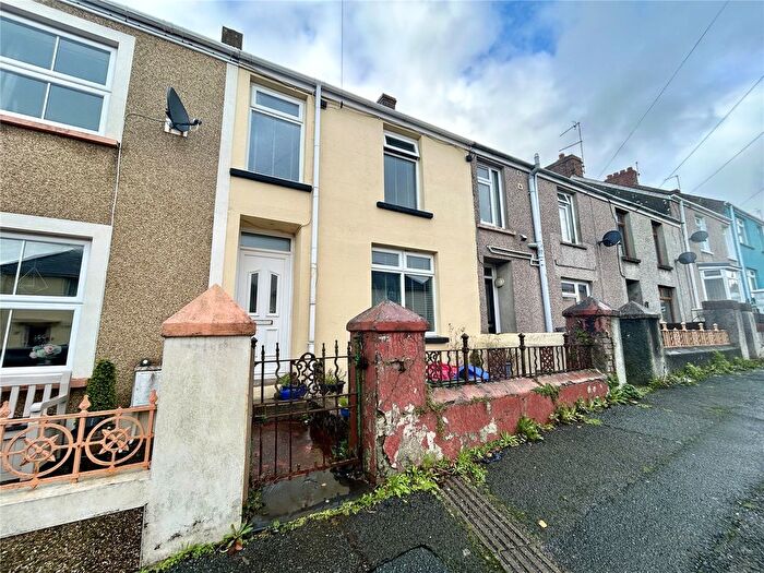 2 Bedroom Terraced House For Sale In Cromwell Road, Milford Haven, Pembrokeshire, SA73