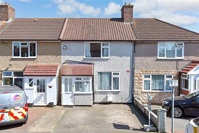 3 Bedroom Terraced House For Sale In Singleton Road, Dagenham, Essex, RM9