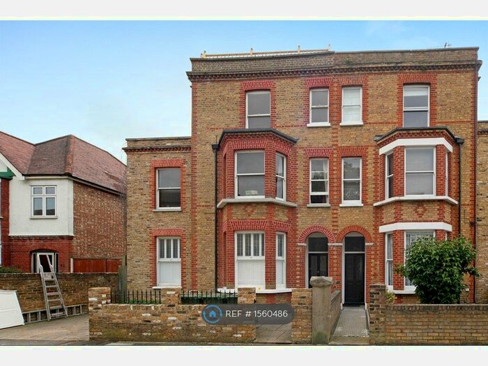 2 Bedroom Flat To Rent In Griffiths Road, London, SW19