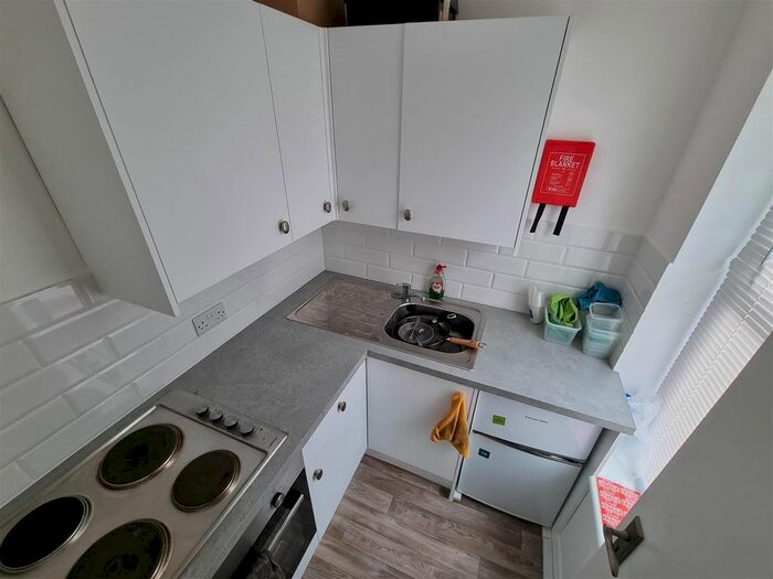 Studio To Rent In Cedar Road, Sutton, SM2