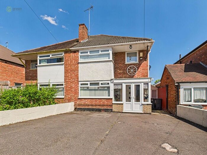 3 Bedroom Semi-Detached House For Sale In Elmbridge Road, Great Barr, B44