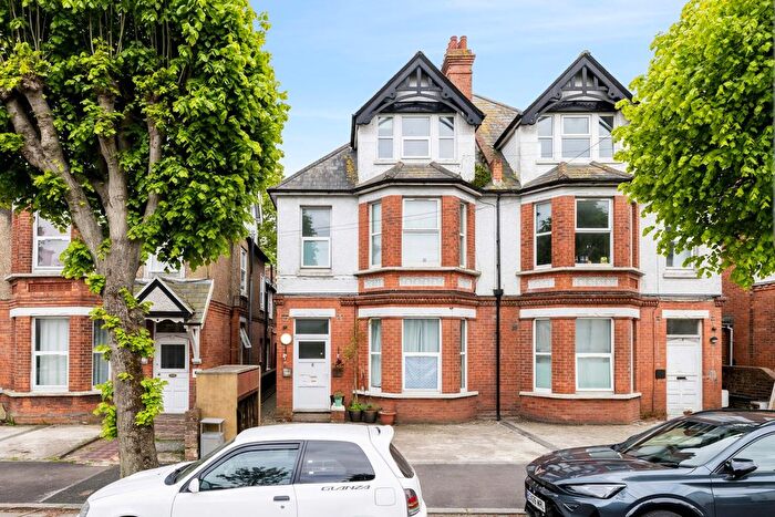 1 Bedroom Flat To Rent In Cheriton Road, Folkestone, CT20