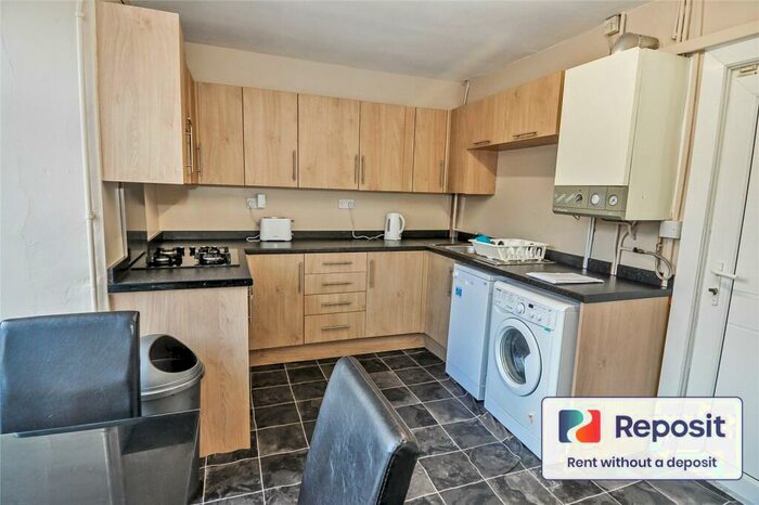 5 Bedroom End Of Terrace House To Rent In Whitby Road, Manchester, M14