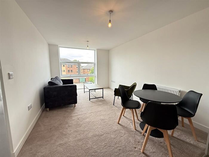 2 Bedroom Flat To Rent In Chadwick Court, Woodlands Village, Wakefield, WF1