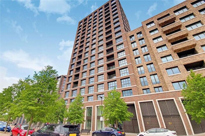 Apartment To Rent In Maritime Street, London, SE16