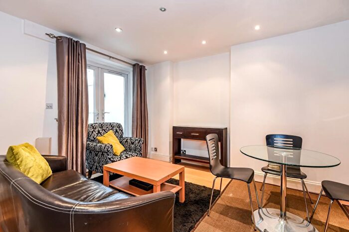 2 Bedroom Flat To Rent In Englands Lane, Belsize Park, NW3