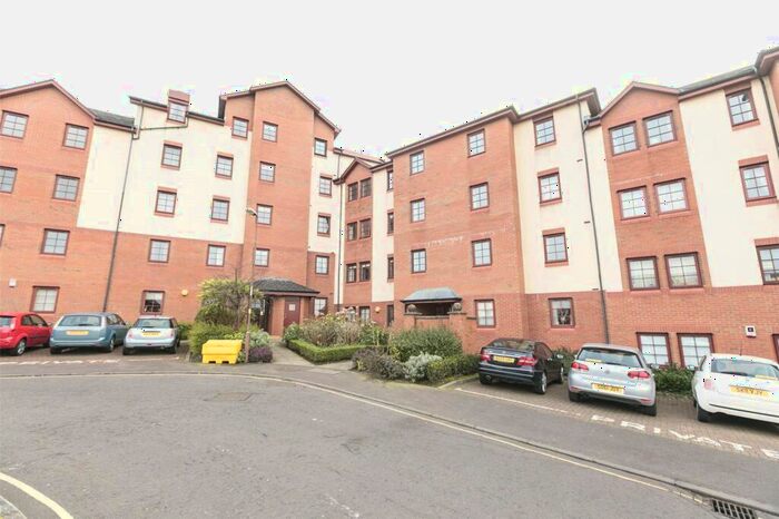 2 Bedroom Garage / Parking To Rent In Orchard Brae Avenue, Edinburgh, EH4