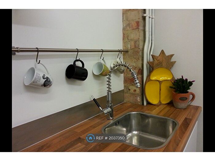 1 Bedroom Flat To Rent In Battersea Bridge Rd, London, SW11