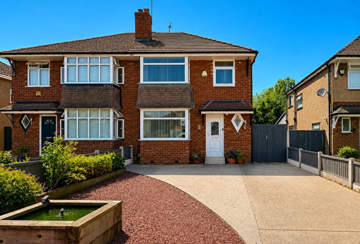 3 Bedroom Semi-Detached House For Sale In Thingwall Drive, Wirral, CH61