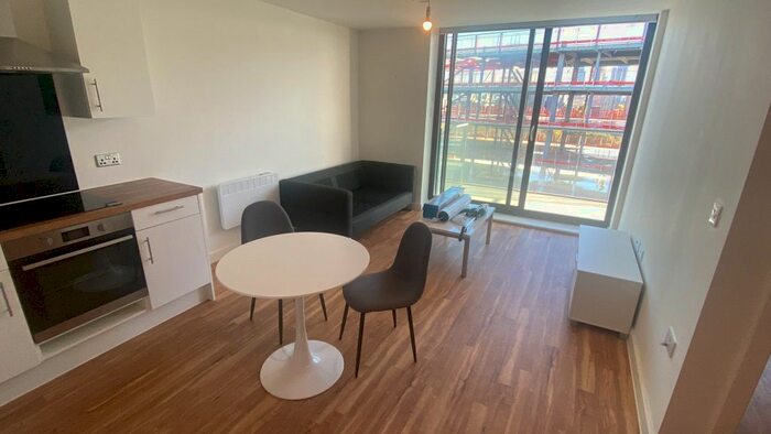 1 Bedroom Flat To Rent In Pomona Strand, Manchester, M16