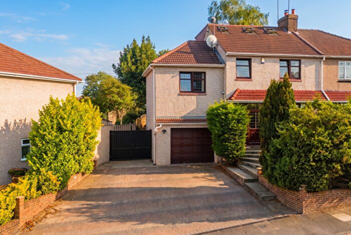 4 Bedroom Semi-Detached House For Sale In Northall Road, Bexleyheath, DA7