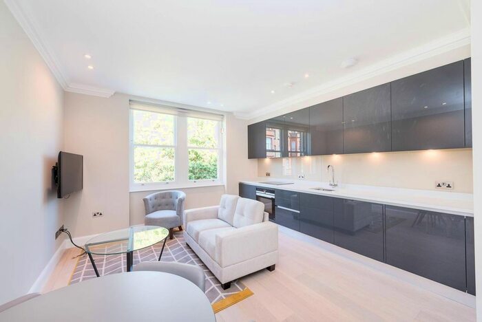 1 Bedroom Flat To Rent In Rosary Gardens, South Kensington, London, SW7
