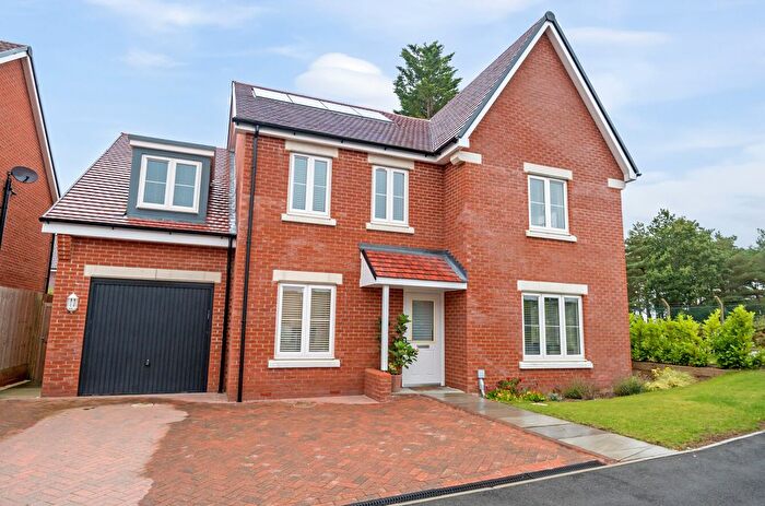 5 Bedroom Detached House For Sale In Heatherfields Way, Whitehill, Bordon, Hampshire, GU35