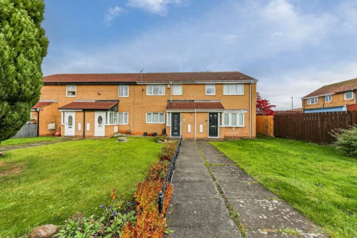 3 Bedroom Terraced House For Sale In Amberley Chase, Killingworth, NE12