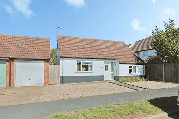 2 Bedroom Detached Bungalow For Sale In Jubilee Road, Watton, Thetford, IP25