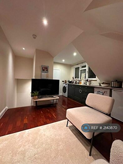 2 Bedroom Flat To Rent In Gloucester Road, Horfield, Bristol, BS7