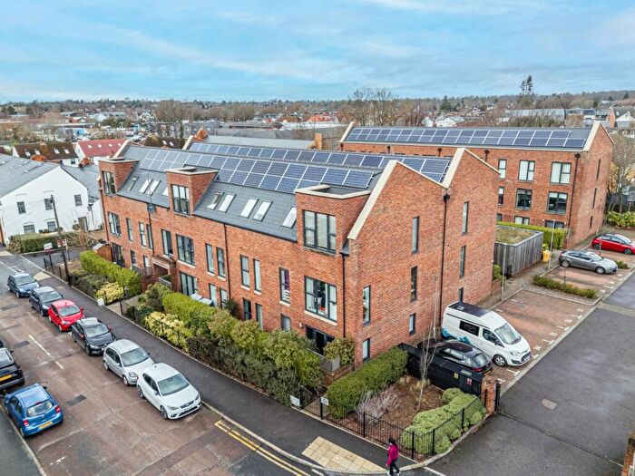 2 Bedroom Apartment For Sale In Hedley Road, St. Albans, Hertfordshire, AL1