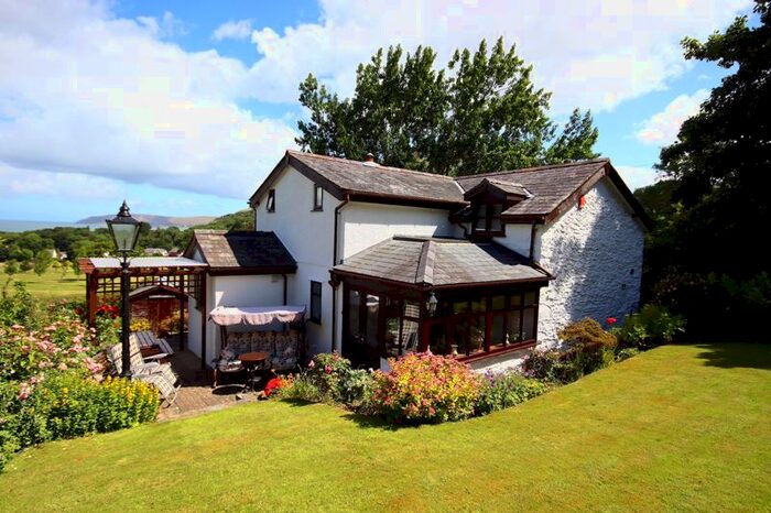 2 Bedroom Cottage For Sale In Conway Old Road, Penmaenmawr, LL34