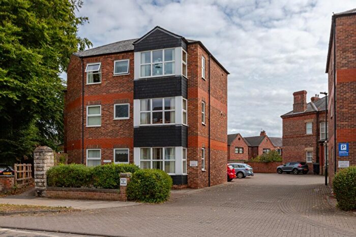 2 Bedroom Flat For Sale In South Parade, Northallerton, DL7