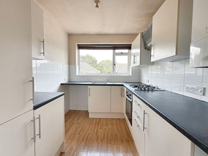 2 Bedroom Bungalow For Sale In Woodfield Road, Harrogate, HG1