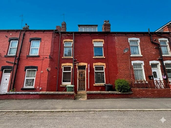 2 Bedroom Terraced House For Sale In Roseneath Street, Leeds, LS12