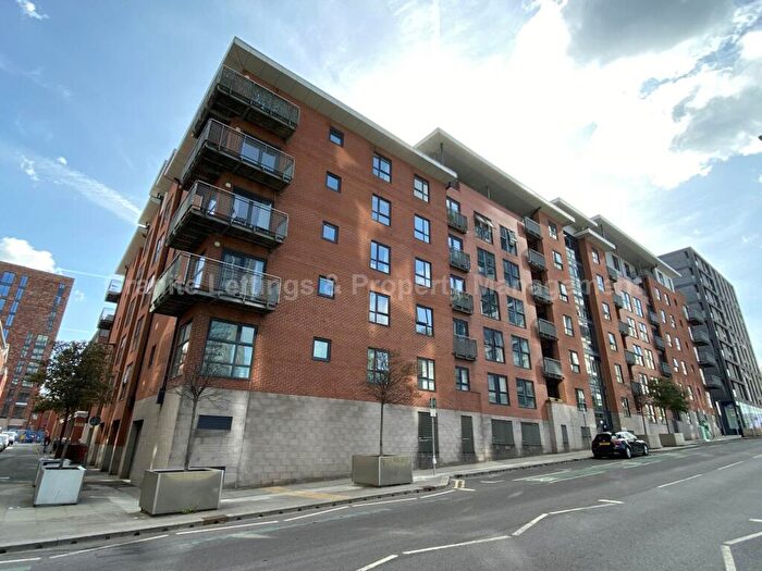 2 Bedroom Apartment To Rent In The Linx, Naples Street, Manchester, M4